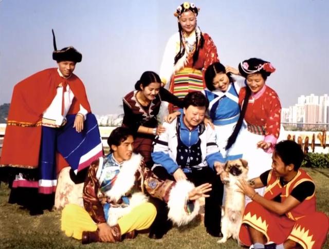 著名歌唱家胡松华：与张曼茹60年婚姻终有别，晚年女儿成他的依靠