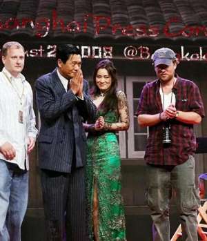 巩皇(巩俐紫发浓妆大变身撒娇卖萌惊呆网友：这还是霸气巩皇？)