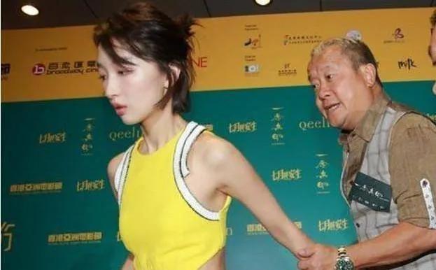 突发丑闻！曝Z姓女演员为上位主动献身某影帝，三位知名小花躺枪