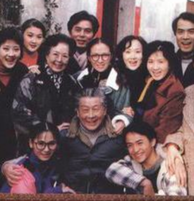 曹翠芬：与丈夫恩爱53年,为演戏一生没要孩子,78岁的她过得幸福吗