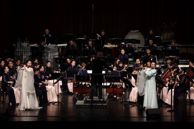 乐评｜谁家玉笛暗飞声，散入春风满沪城