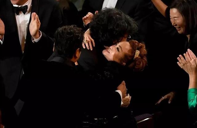 韩流教母李美敬：被三星家族踢出家门后，把韩流捧进了奥斯卡