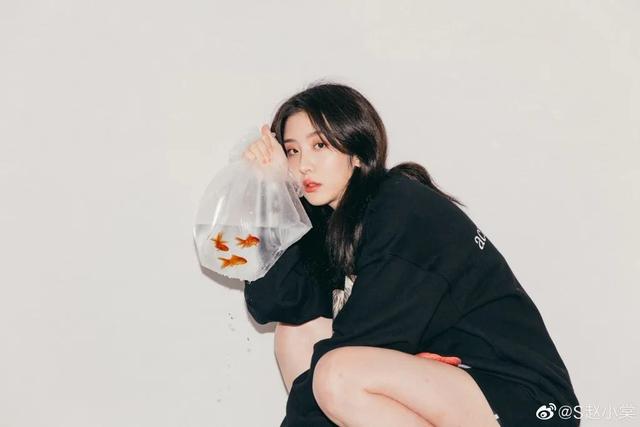 《青你2》排名惹争议，面冷心热的赵小棠竟然是她们中的隐形富二代