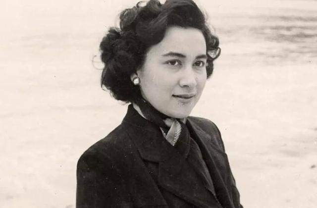 与堂弟不伦生子，与亲哥反目成仇，她是赌王晚年最痛恨的妹妹