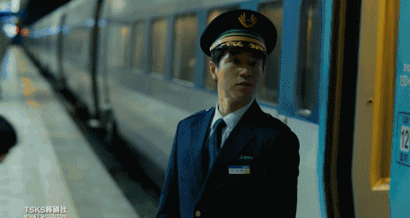 豆瓣8.5，《釜山行》这部丧尸片凭什么让你哭？