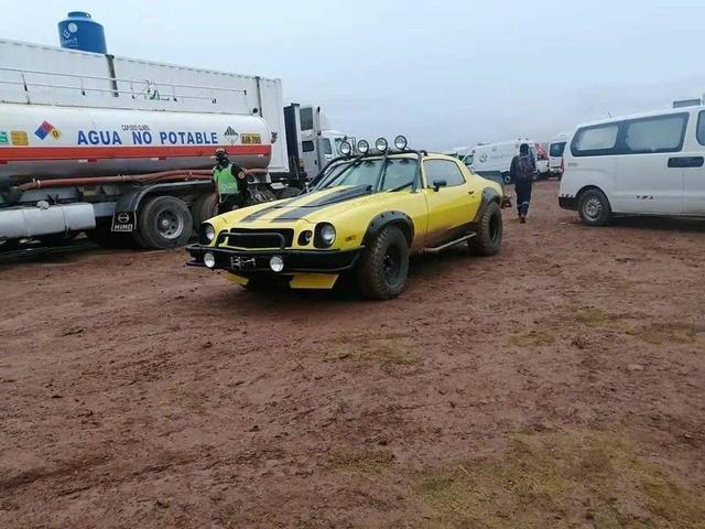 变形金刚第6部来了!擎天柱大黄蜂经典再现,网友:这真是童年