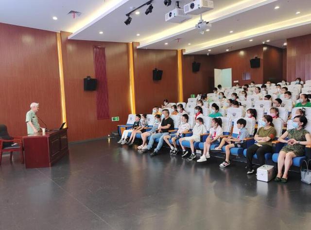 滁州市南谯区：九旬“兵辅导员”传承红色基因