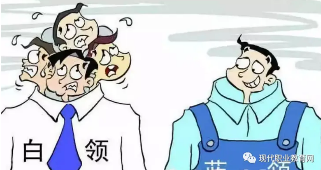 毕业生被公司当狗使唤！日本泡沫破裂后，年轻人如何被吃干抹净？