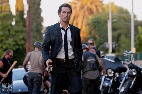 尾随杀人栽赃嫁祸,挑战法律底线,马修麦康纳扮演大律师黑白通吃