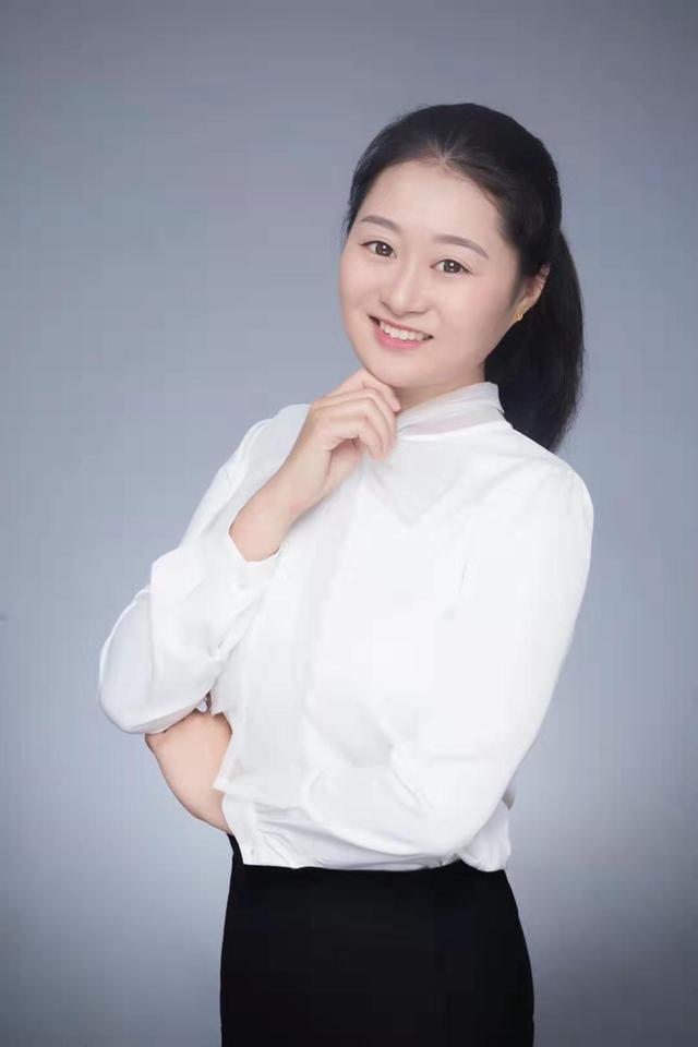 新东方老师好｜诸葛晓青：埋头幼苗嫩枝间 肥水耕锄难得闲