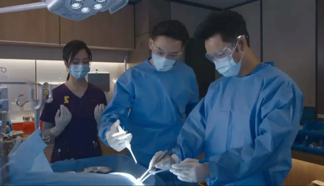 医疗剧《白色强人2》收官，监制罗永贤：专业之外，更见人性