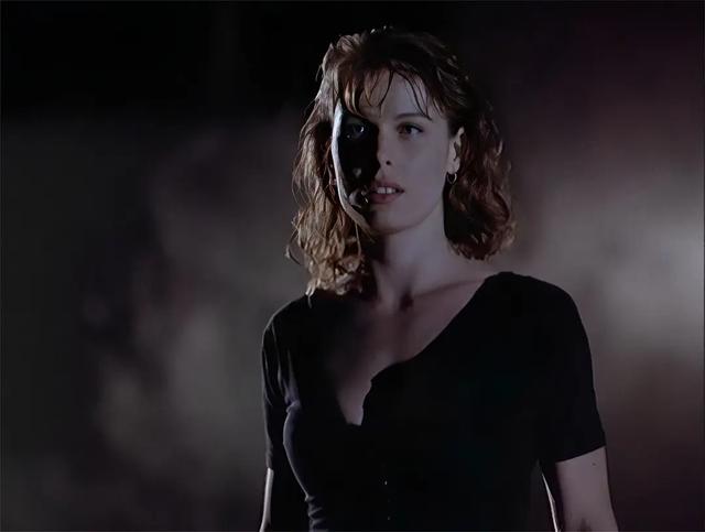 性感尤物香侬·惠利：四部经典艺术电影，值得收藏