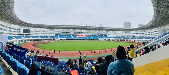 感染者说|我因陪护确诊阳性,出院后成为“刘畊宏女孩”