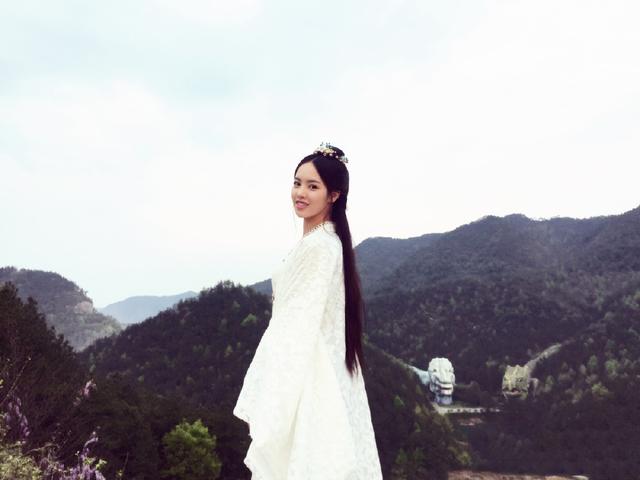 《舞法天女》的芙洛媞，曾获S女郎大赛冠军，四部剧待播受期待