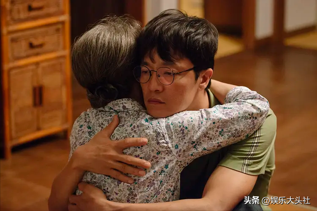 韩国电影《梦想》，老夫妻俩双双痴呆，直接吊打电影《妈妈》
