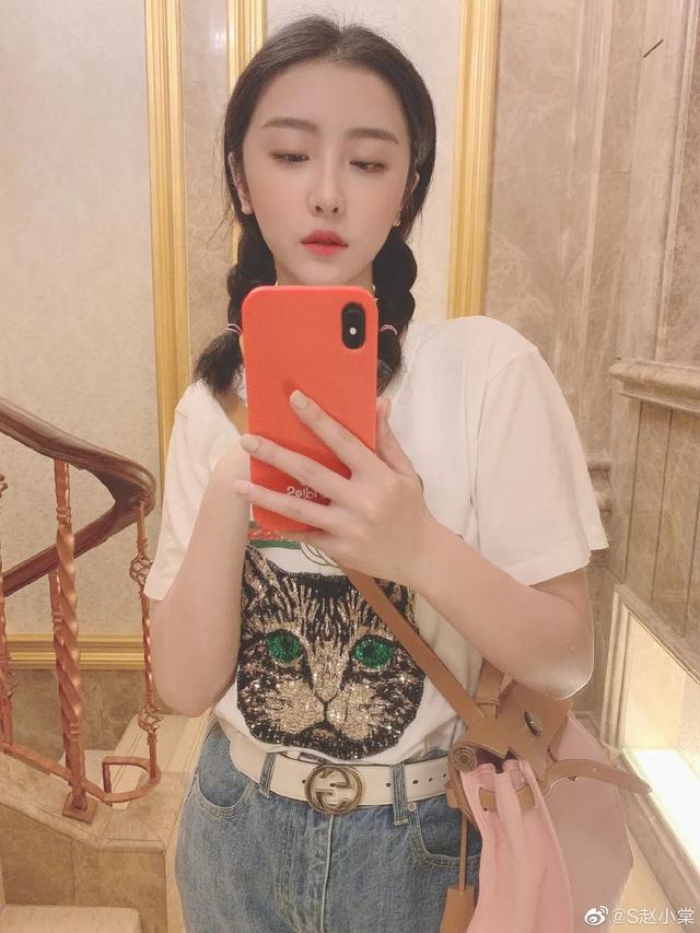 《青你2》排名惹争议，面冷心热的赵小棠竟然是她们中的隐形富二代