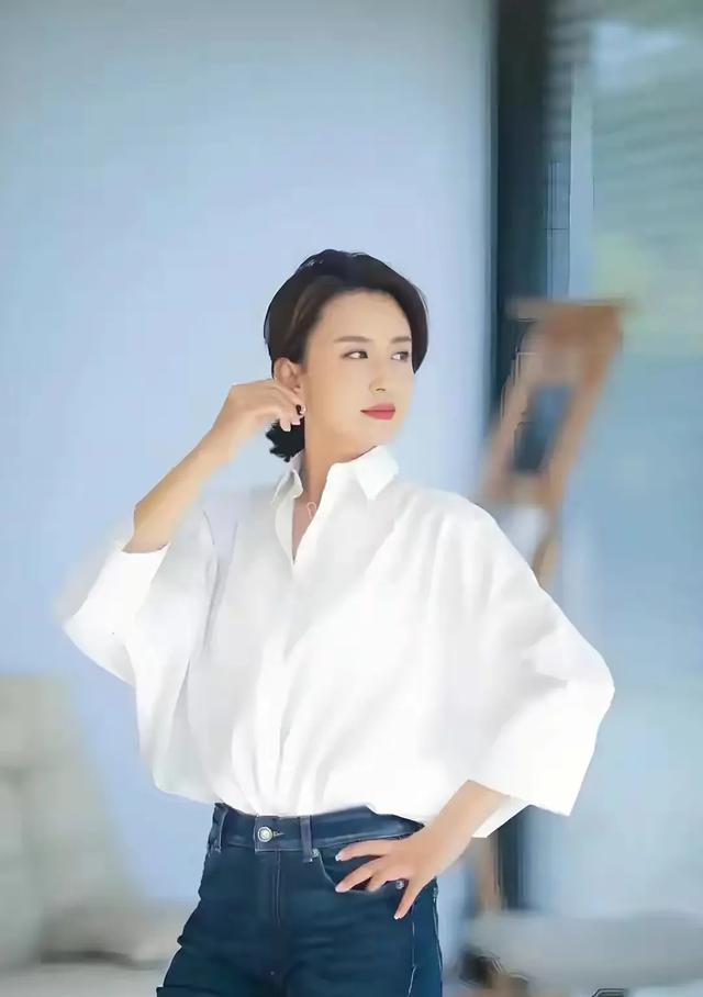 山西籍央视才女主持人张蕾:貌美如花,才华横溢