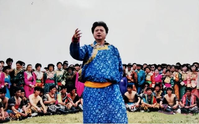 著名歌唱家胡松华：与张曼茹60年婚姻终有别，晚年女儿成他的依靠