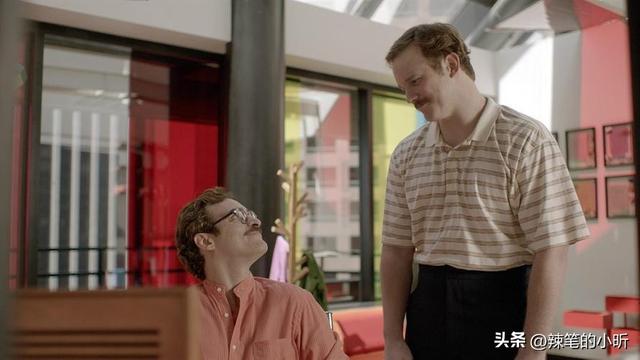 浅析美国科幻电影《她》中人工智能的“具身化”叙事