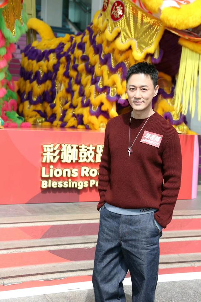 TVB前当家小生近况曝光！陪妻子回江苏老家过年，自曝继续追二胎