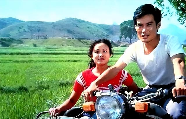 张小磊：当红时结婚，婚后生一子，如今咋样了？