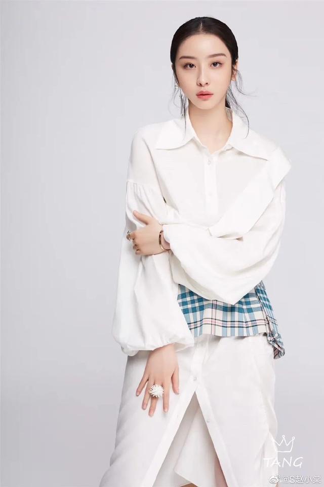 《青你2》排名惹争议，面冷心热的赵小棠竟然是她们中的隐形富二代