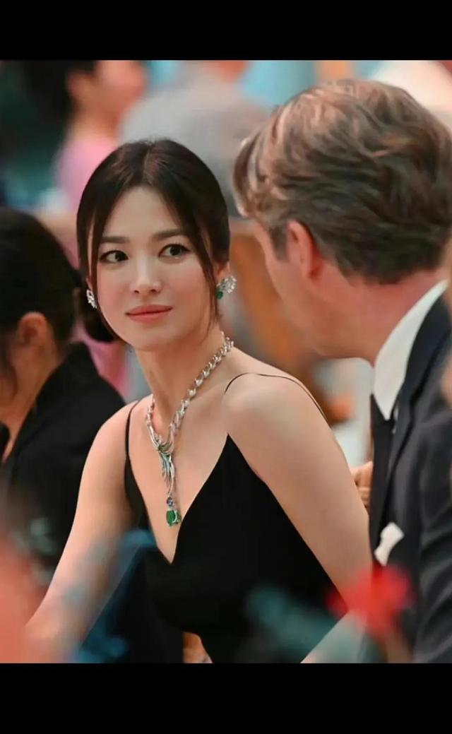 清纯欲女宋慧乔vs韩国女顶流宋慧乔 为何能双向开花！！！