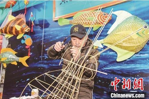 浙江坎门鳌龙鱼灯舞：“指上游鱼”话传承故事