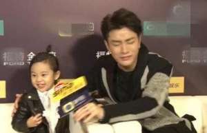 王源比甜馨大几岁(贾乃亮曝料甜馨喜欢TFboys王源 私下常发短信求见面)