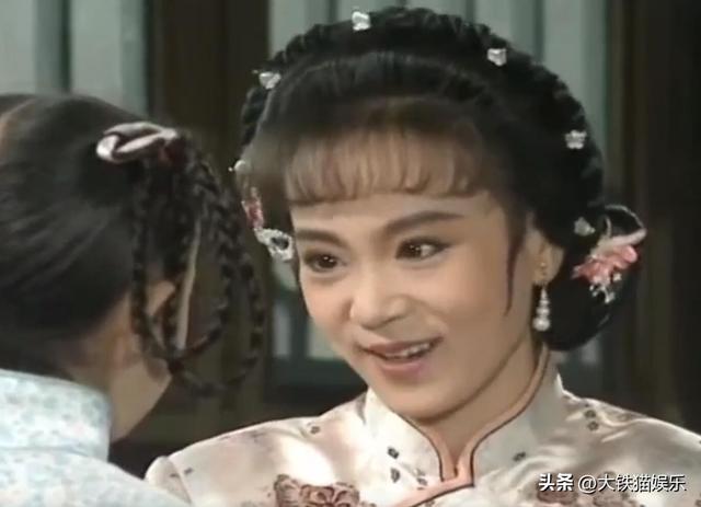 小时候嫌他长相老气，配不上貌美琼瑶女郎，原来他戏外又帅又爷们