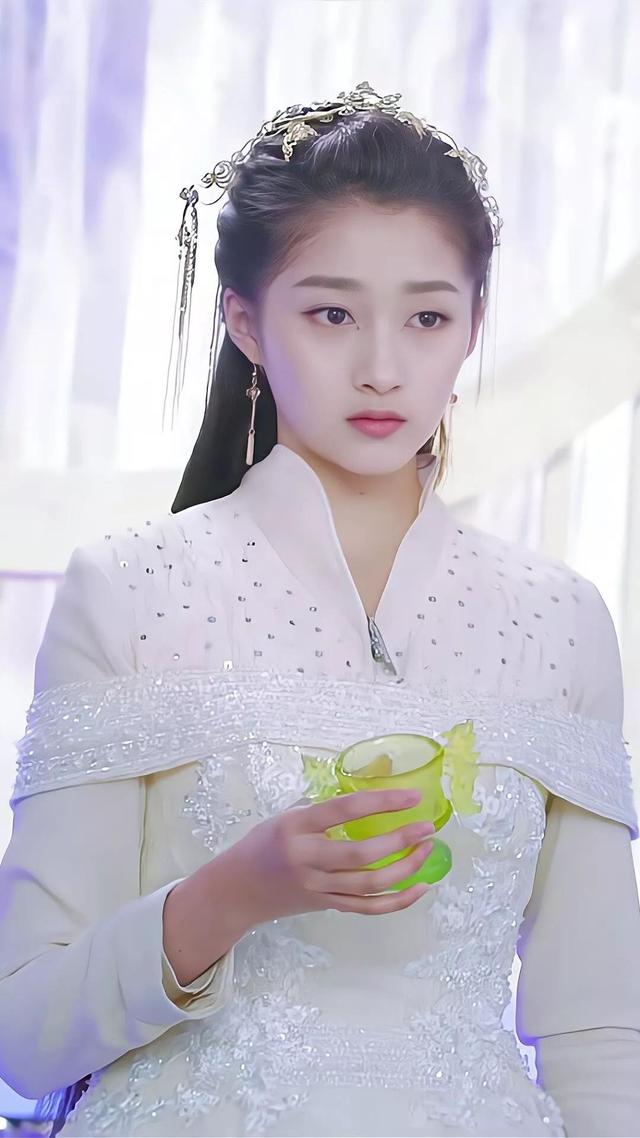 九州天空城:白庭君换了风天逸的命数与易茯苓再无交集