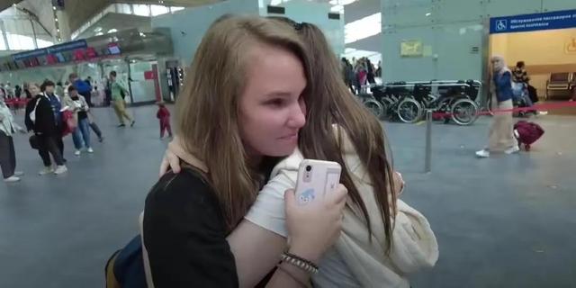 汪汪、云飞、永鸿三家人已经回到祖国，期盼已久的大团圆终于实现