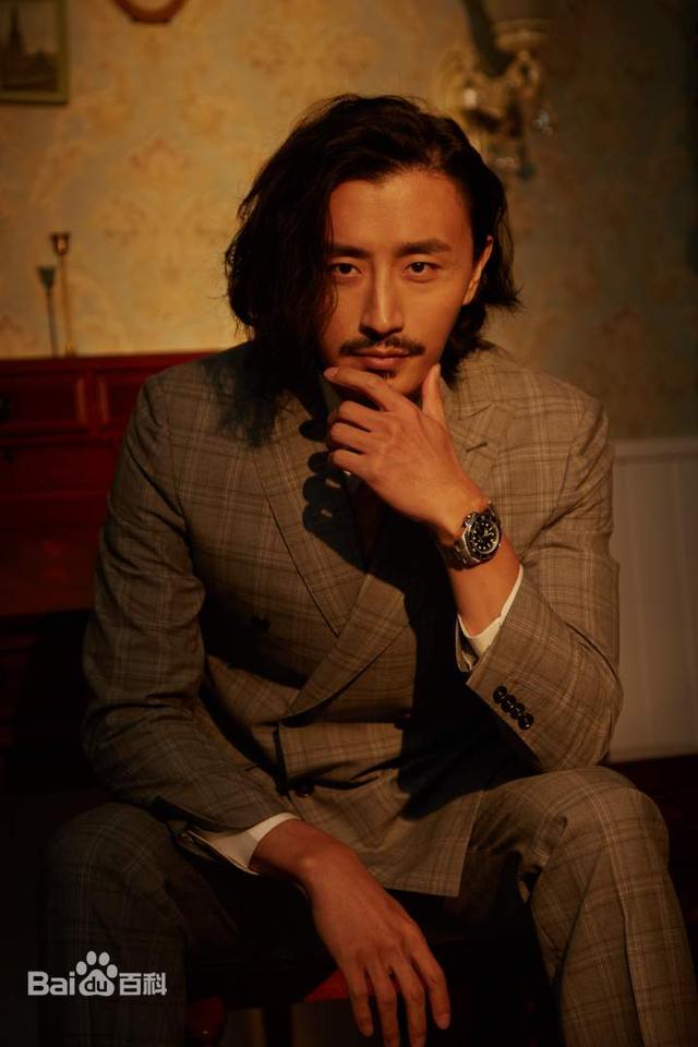 电影《狼战》上映,类似吴京的《狼牙》,上演激动人心的地下黑拳