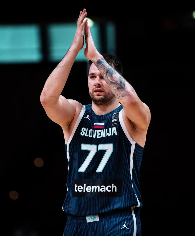 东契奇活该被交易，球队给 11 天时间减肥，他无视球队要求