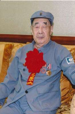 许家印背景(许家印父亲的真实身份曝光 原来首富还有这样的背景)