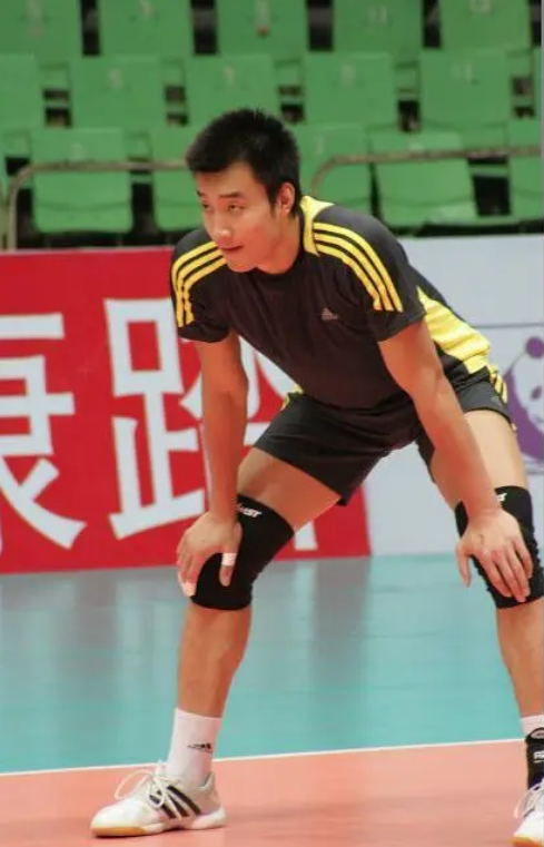 男排名将沈琼:运动生涯有悲情,39岁才结婚