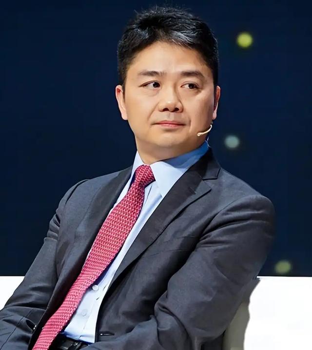 刘强东的三段感情经历和他背后的女人们