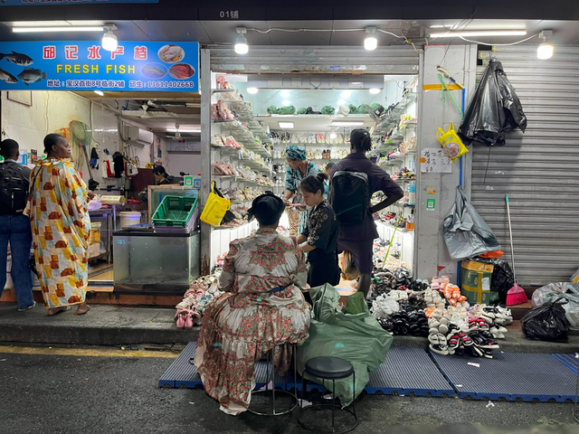 实拍广州第一黑人街，满大街都是黑人，堪称“小非洲”