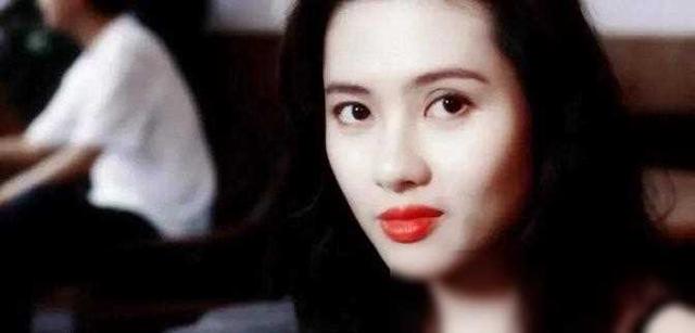 《蜜桃成熟时》：30年后，这部香港电影经典凭什么打动人心？