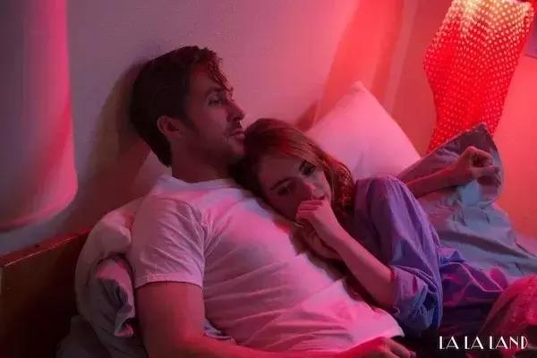 别搞错了，《爱乐之城》不适合情侣看，但依然是部爱情佳作！