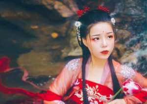 公主承欢(小说：江山易主，新帝登基，将前朝公主安置在承欢殿，流言四起)