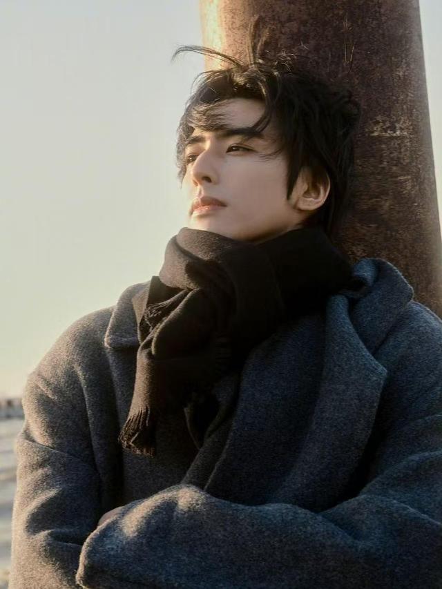 《骄阳似我》官宣，宋威龙、赵今麦合体出演被称“拯救现偶”