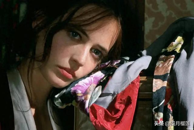 大尺度三级电影《戏梦》，青春与欲望的碰撞，观众大饱眼福