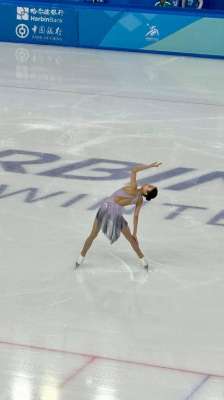 佟梦(【亚冬人物】中国名将朱易：在教练佟健“梦开始的地方”比赛，心里很踏实)