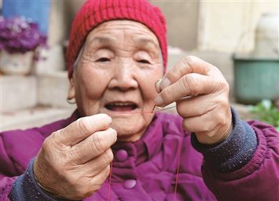 闲不住爱干家务 与儿媳相处和睦