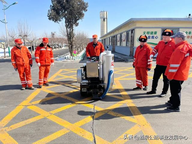 路影拾光·回溯2024丨应急保障与路网监测中心篇:凝心聚力谋发展 实干担当谱新篇