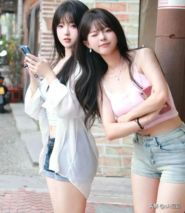 顶级姐妹花！姐姐温柔妹妹可爱，你更喜欢哪一个呢？