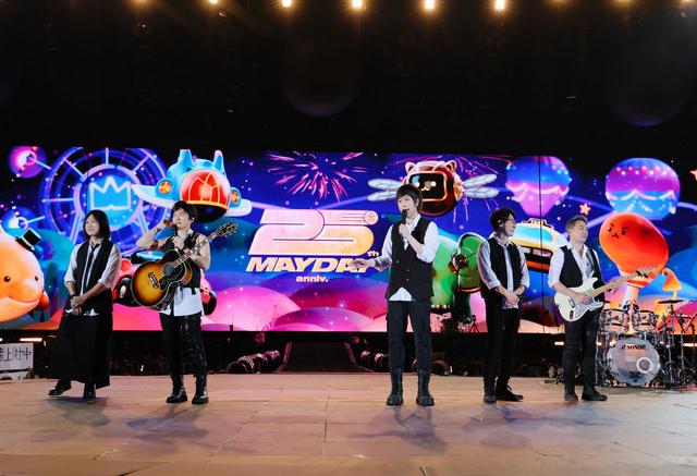 五月天阿信不藏了！　下周开唱...直接暴雷嘉宾「真的是周杰伦」