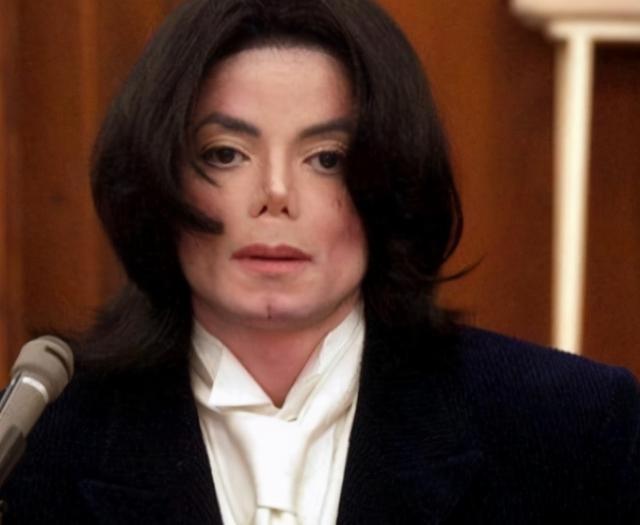 迈克杰克逊死亡，源于被注射异丙酚，私人医生穆雷是过失还是故意