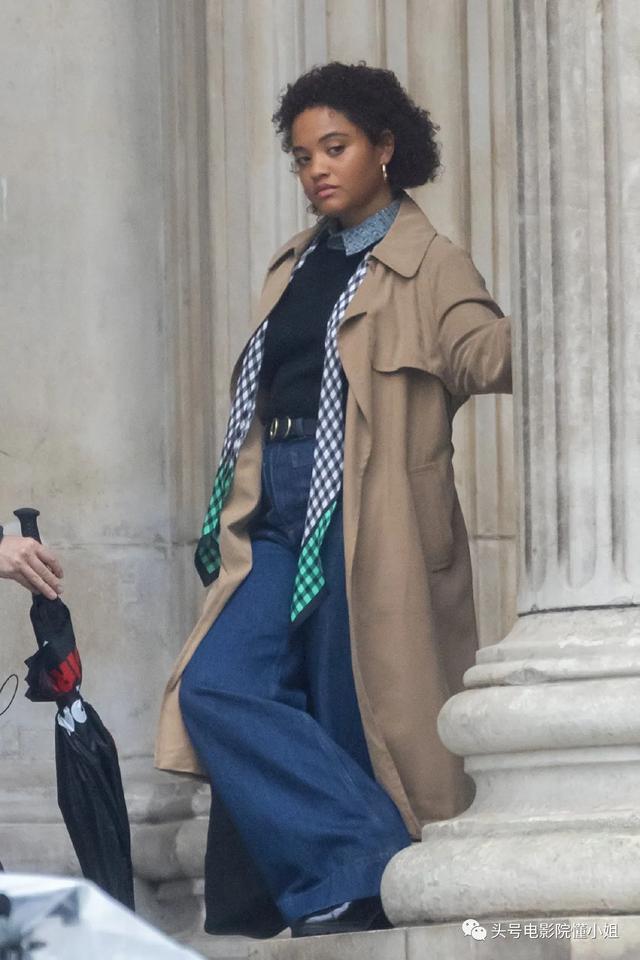 DC电影《闪电侠》开拍！超女造型被吐槽，白发蝙蝠侠让粉丝激动了